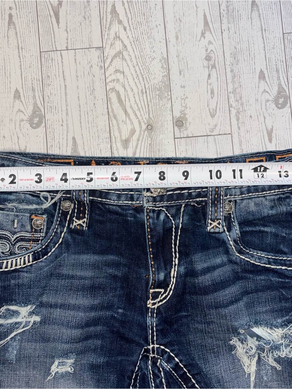 Rock Revival Lydia Easy Shorts Sz 25 Distressed Denim 4” Inseam - Picture 9 of 10